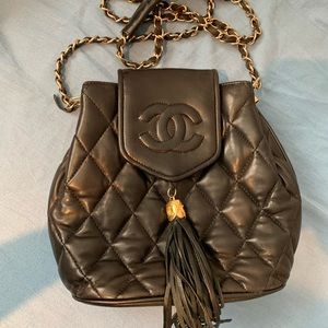 Black shoulder bag